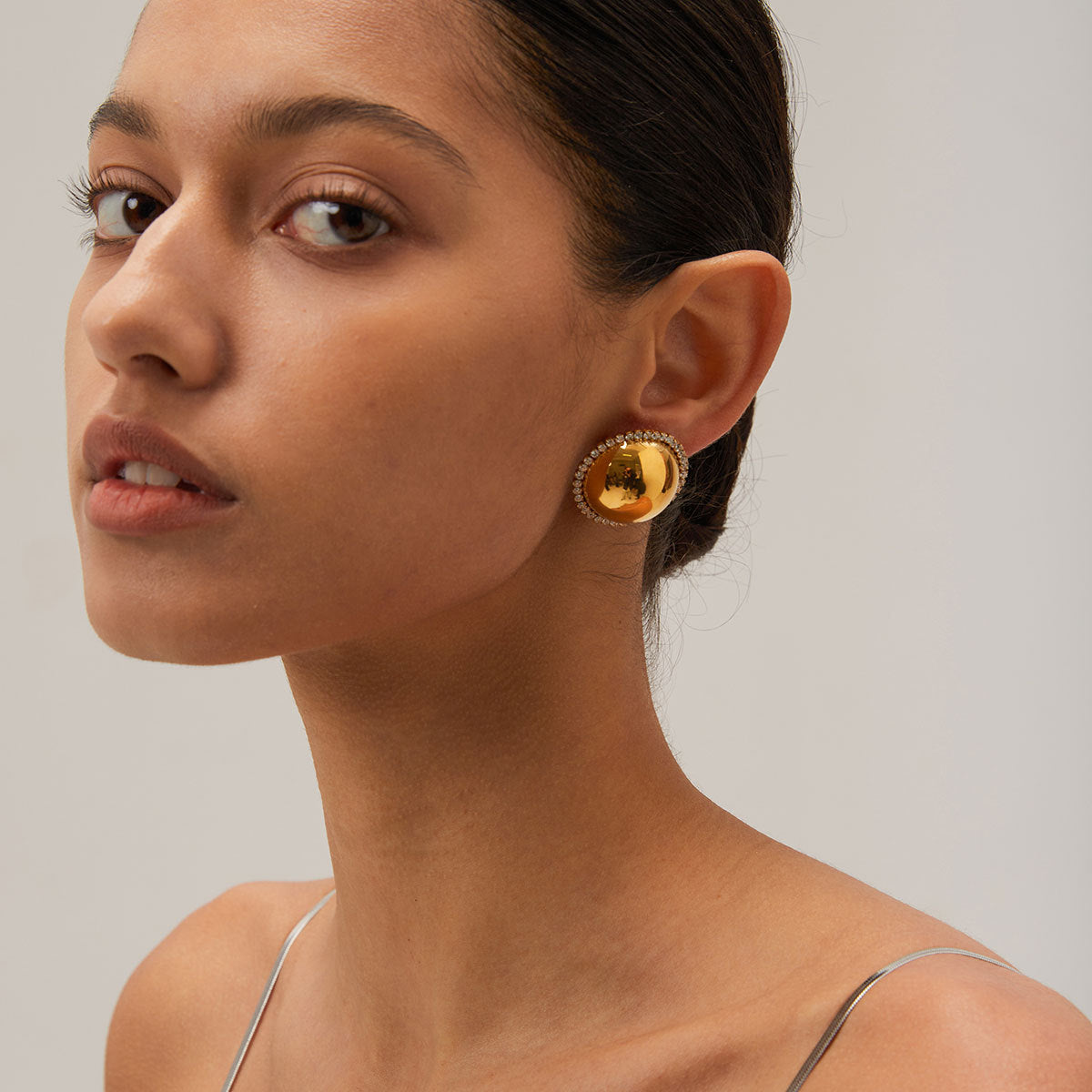 Beverly Round Earrings