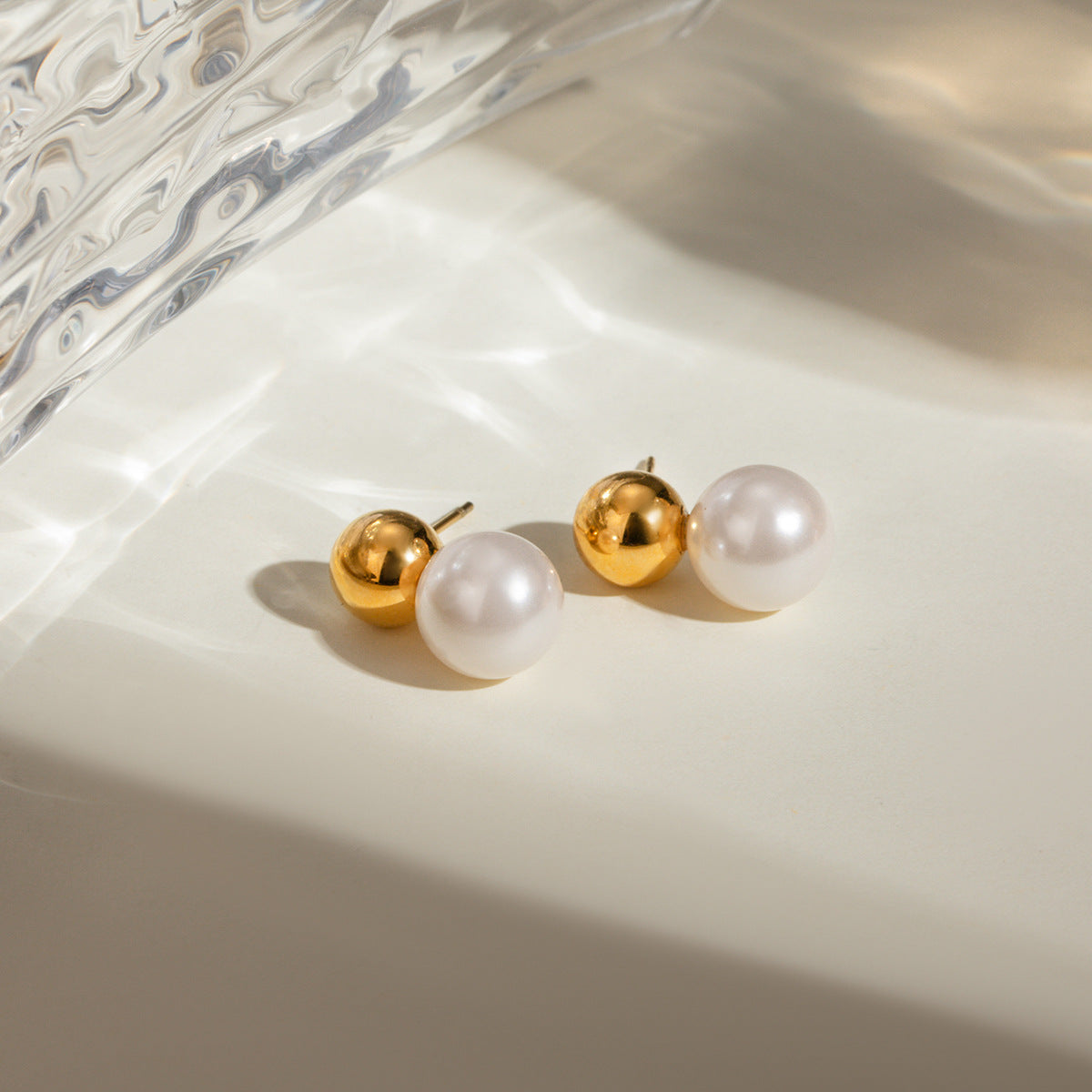 Modern pearl earrings