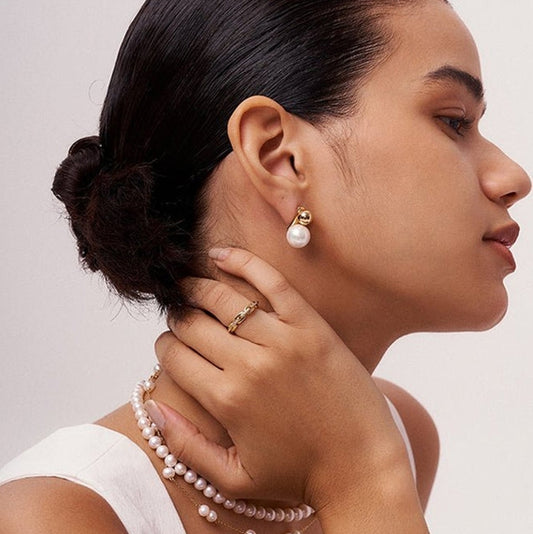 Modern pearl earrings