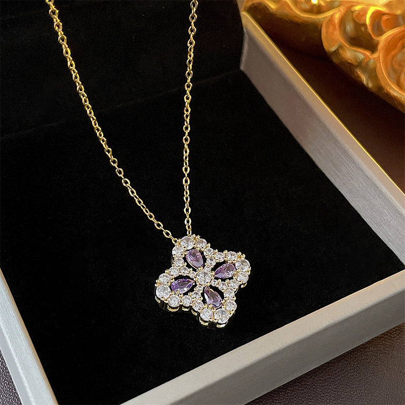 Clover Elegance
