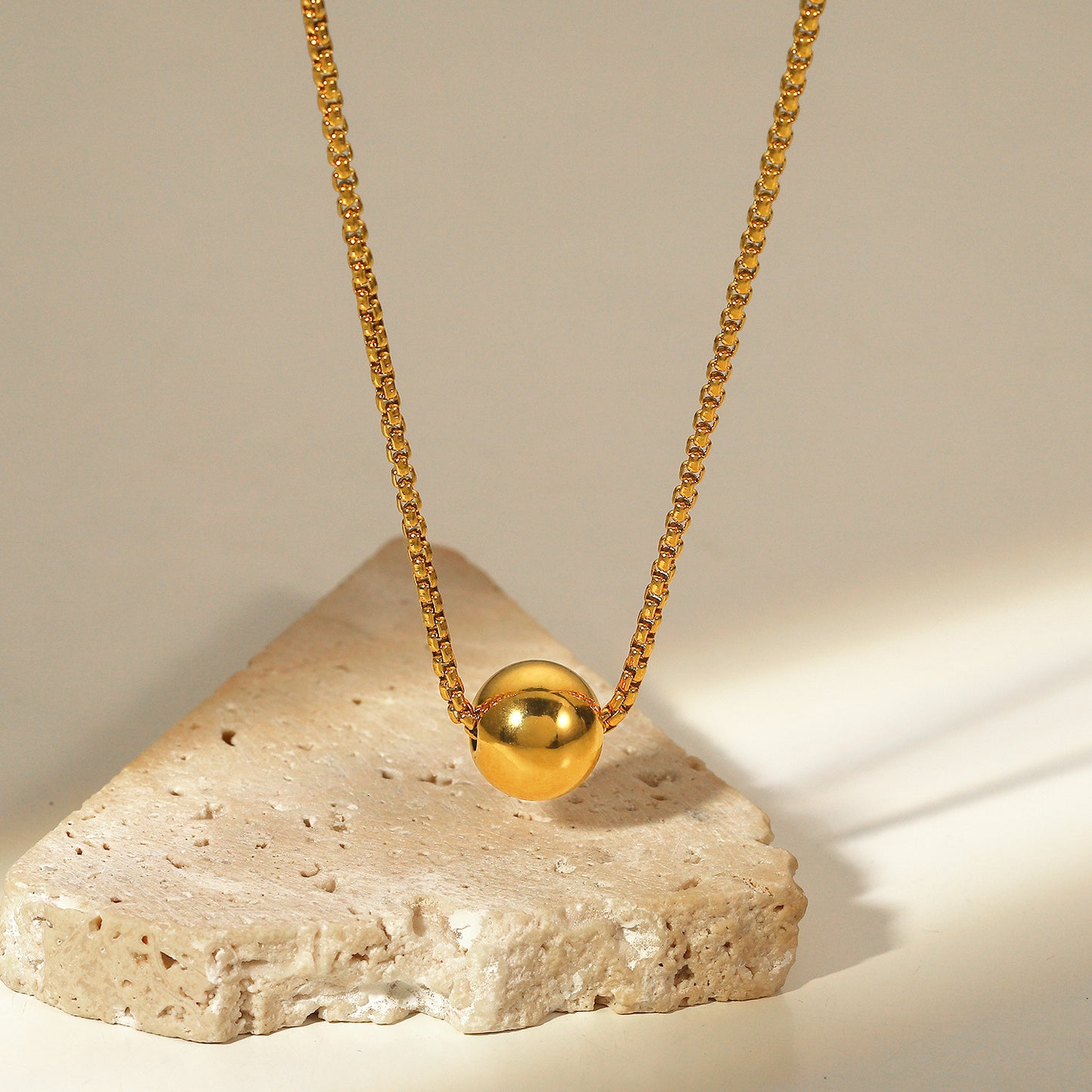 Luv Round Necklace