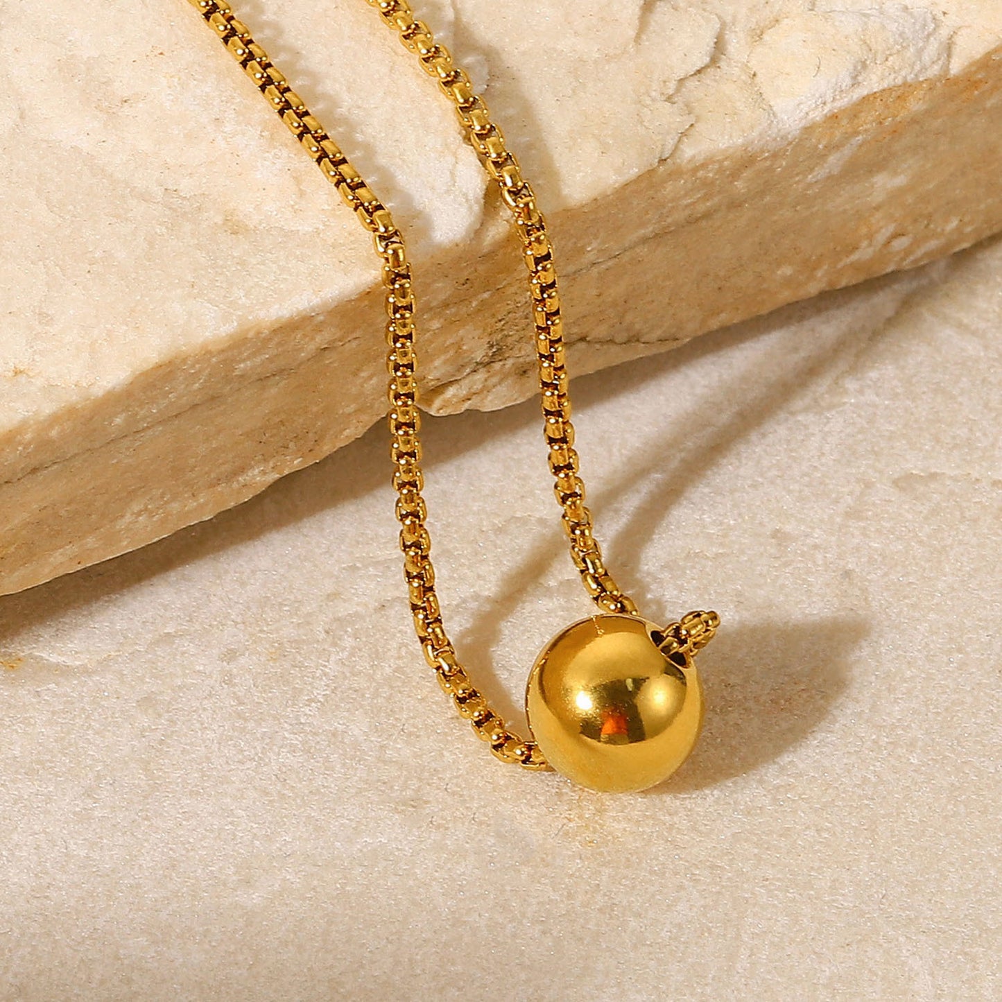 Luv Round Necklace
