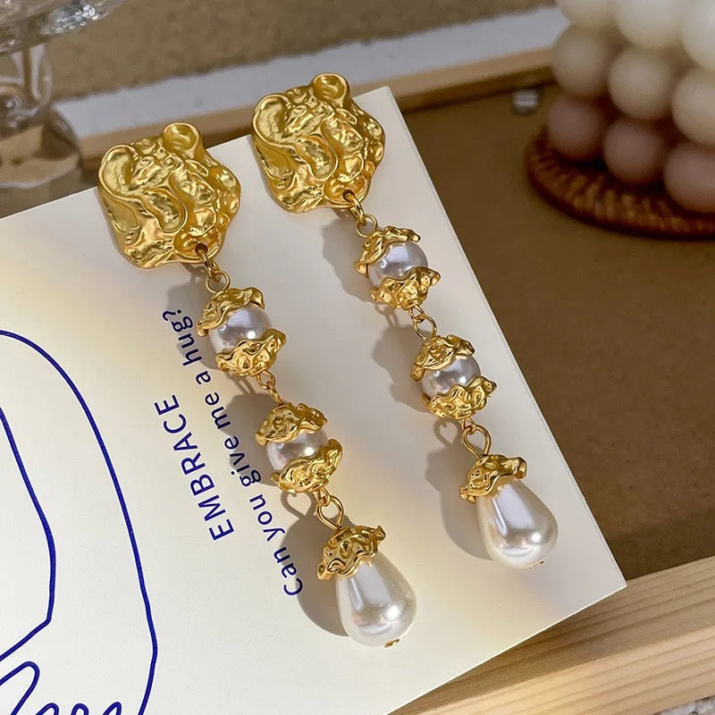 Walkway pearl drop earrings