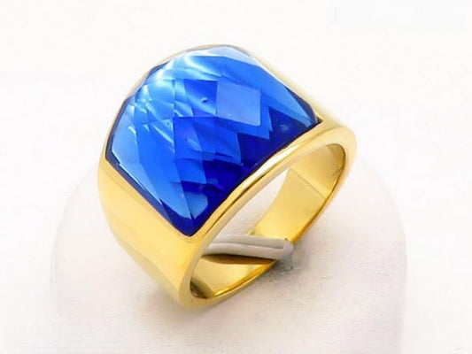 Royal blue extravagant Queen ring